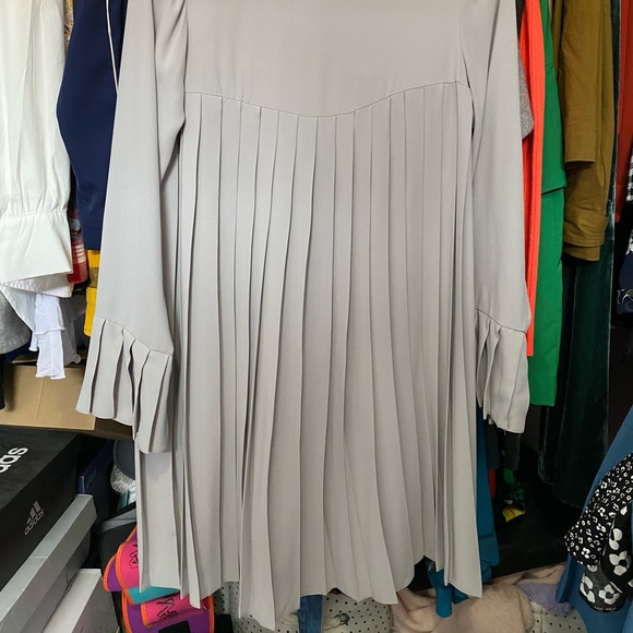 Dress with Bell sleeves - Picture 1 of 1